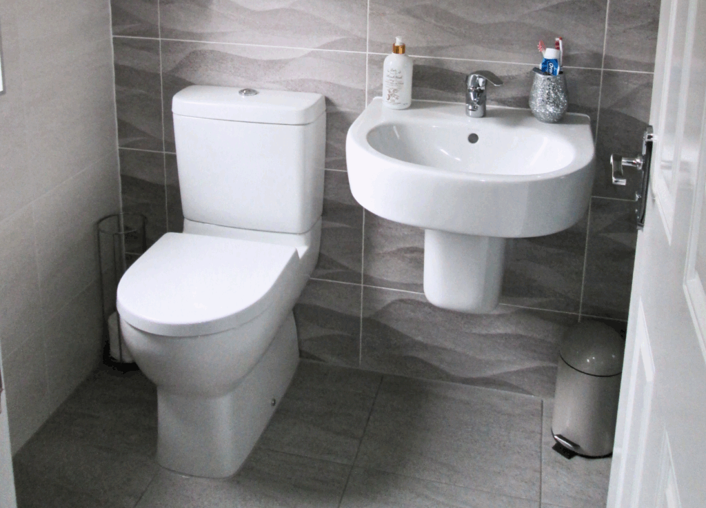 ensuite bathroom denton