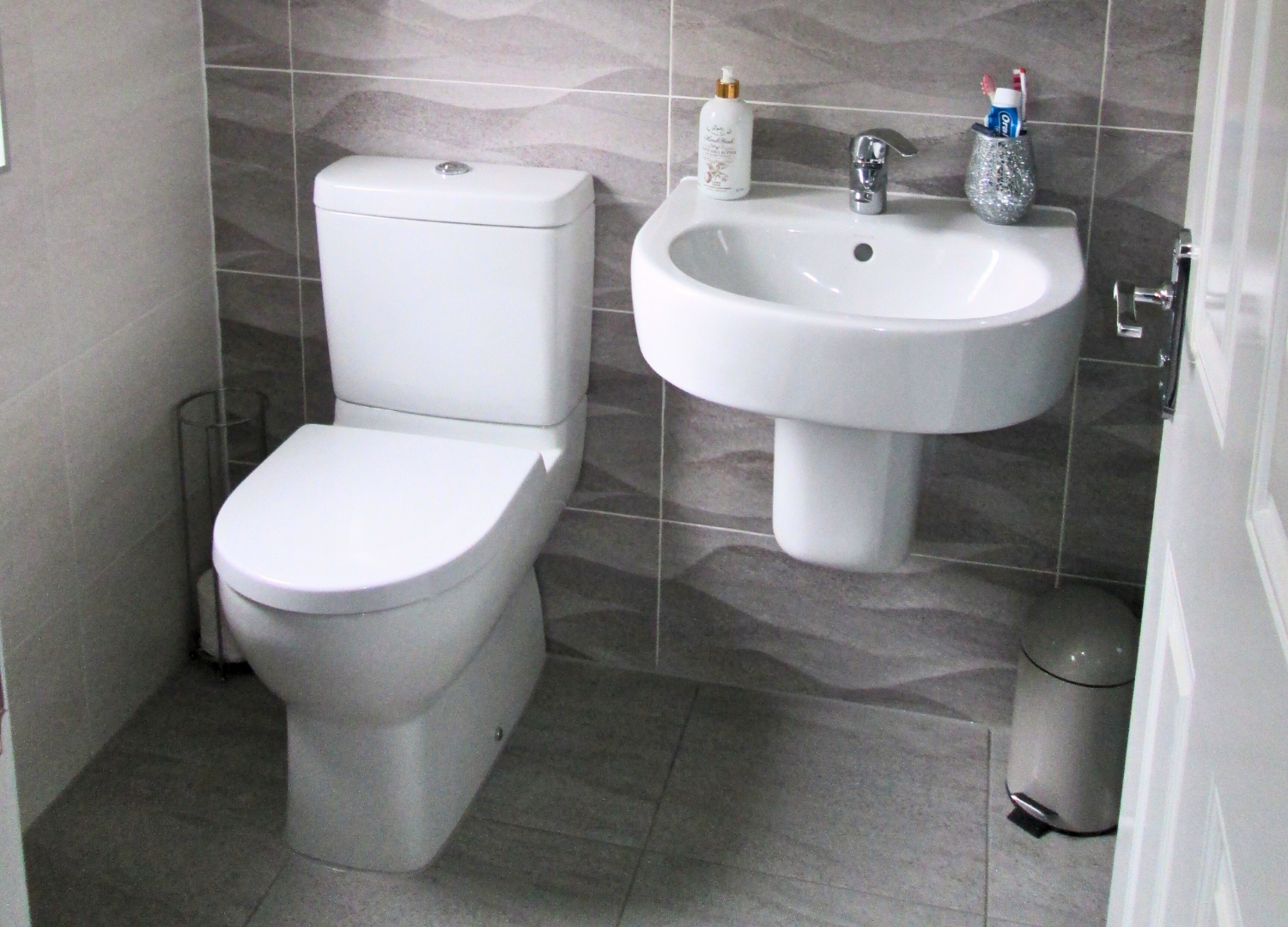 ensuite bathroom denton